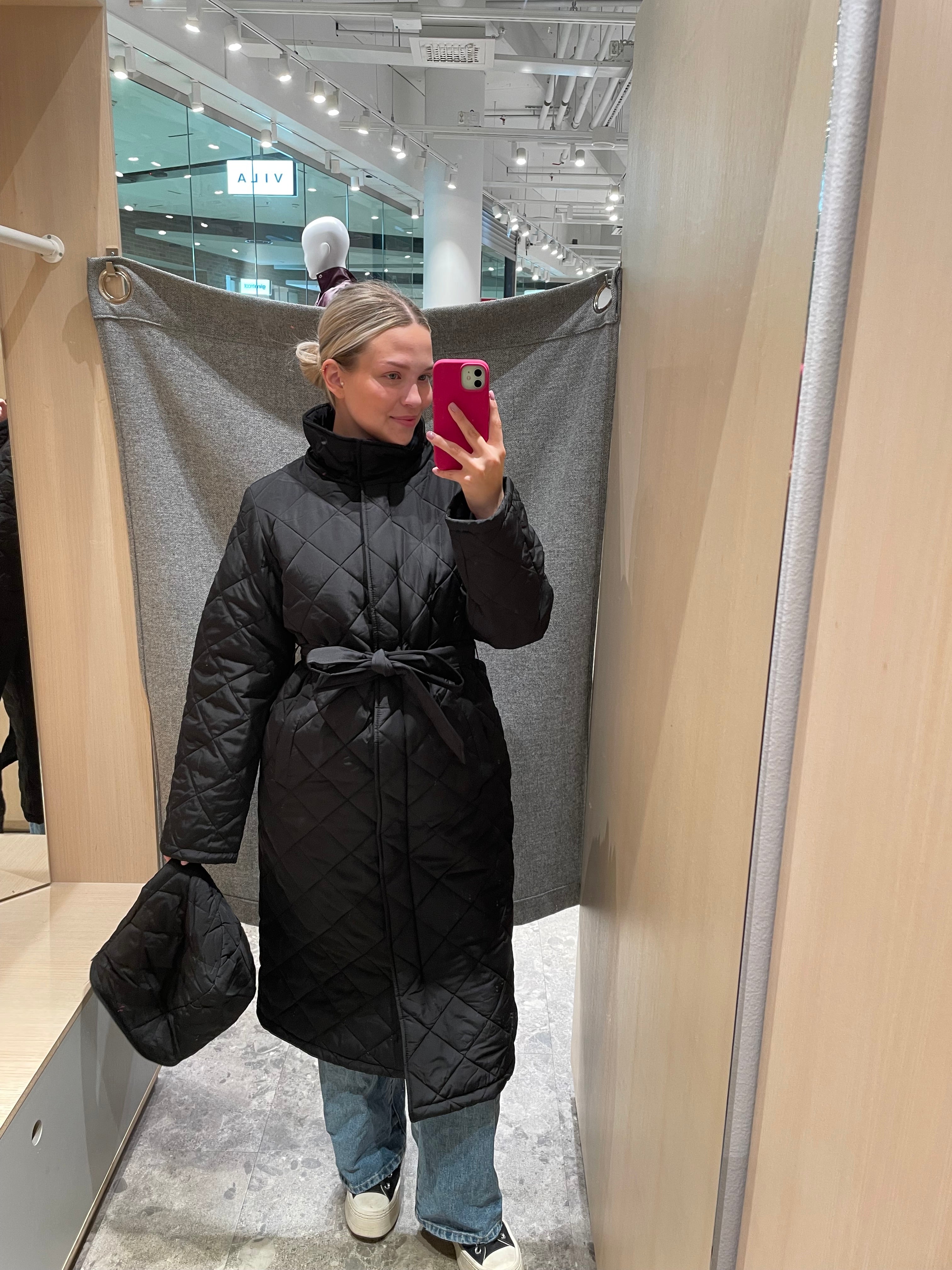 VIKANTE Coat - Black